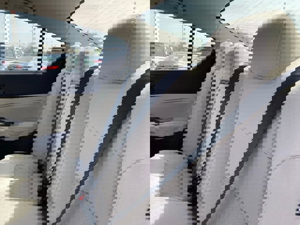 Used 2025 Nissan Altima 2.5 SV image 11