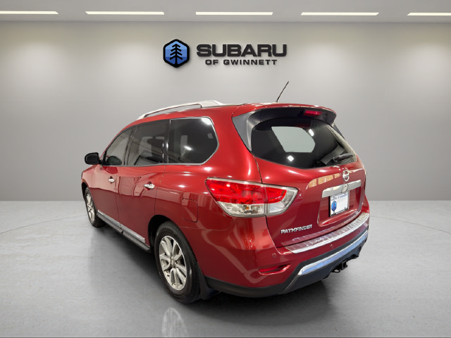 Used 2014 Nissan Pathfinder SL w/ SL Tech Package FWD image 3