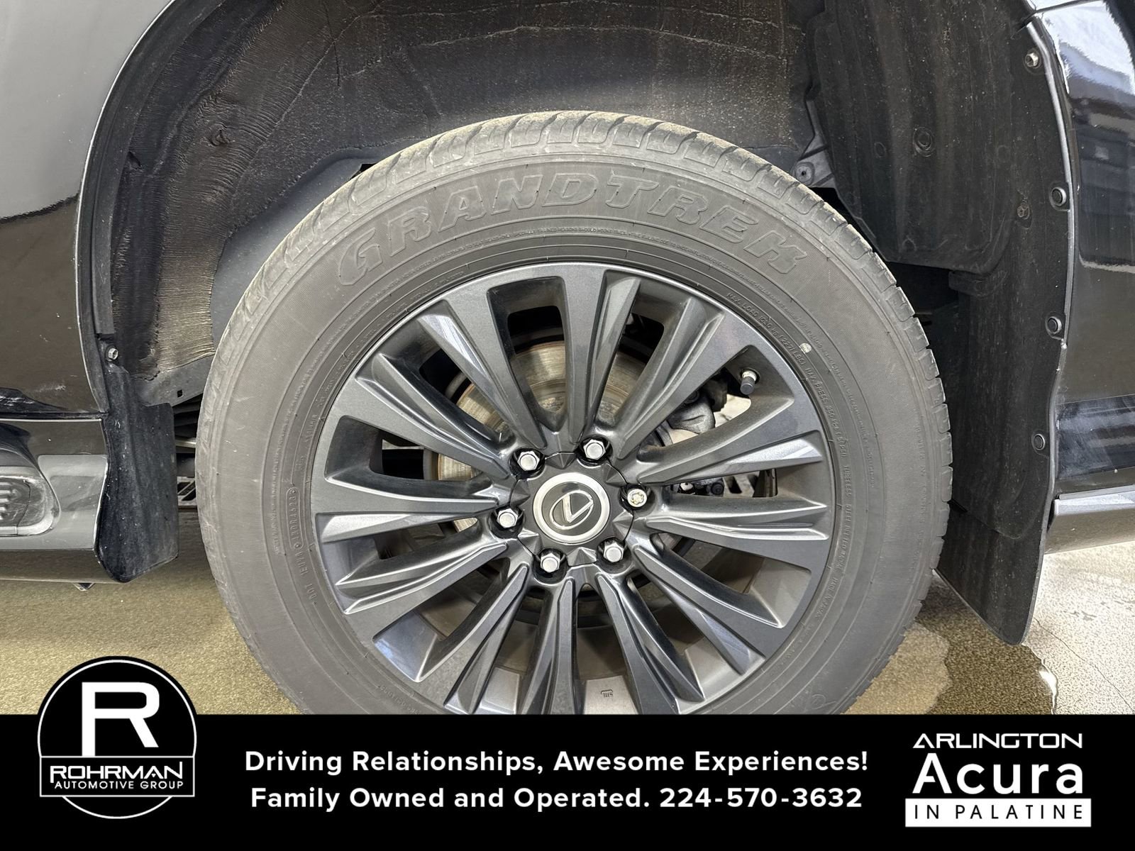 Used 2022 Lexus GX 460 Premium w/ Accessory Package AWD/4WD image 6