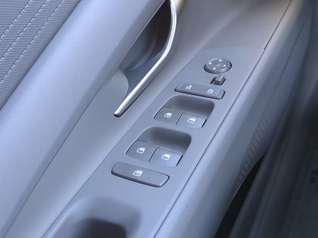New 2026 Hyundai Elantra SE FWD image 21