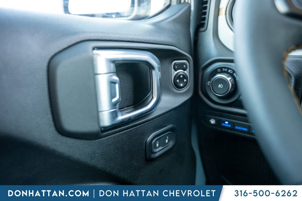 Used 2024 Jeep Wrangler Unlimited image 19