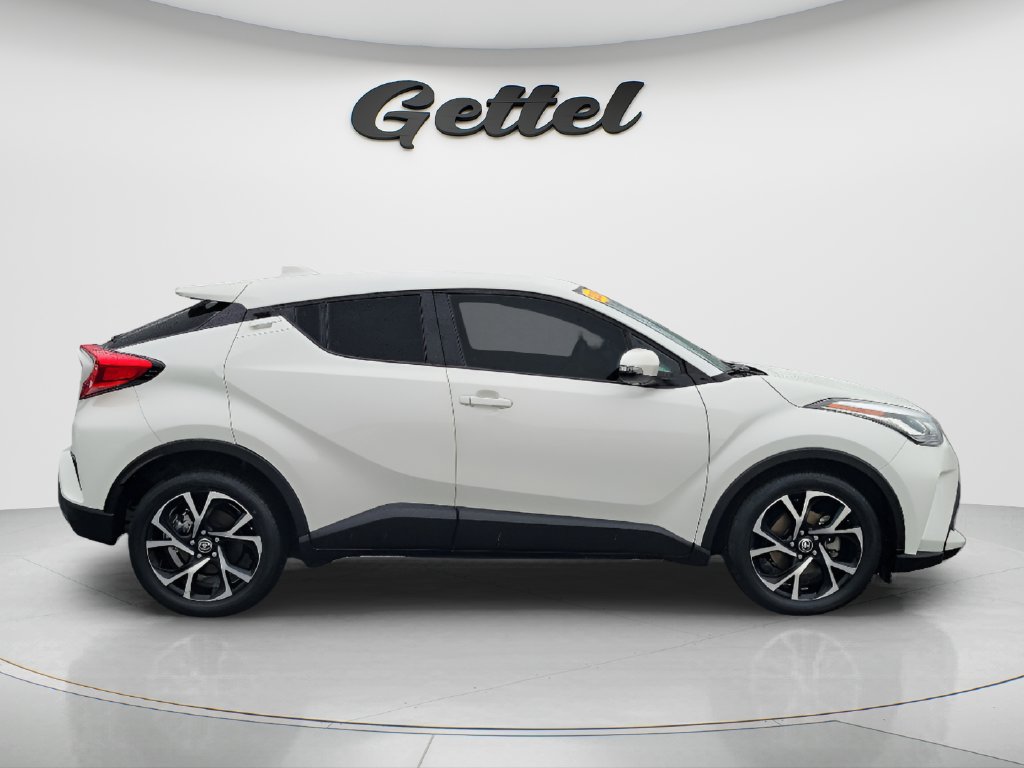 Used 2021 Toyota C-HR XLE FWD image 4