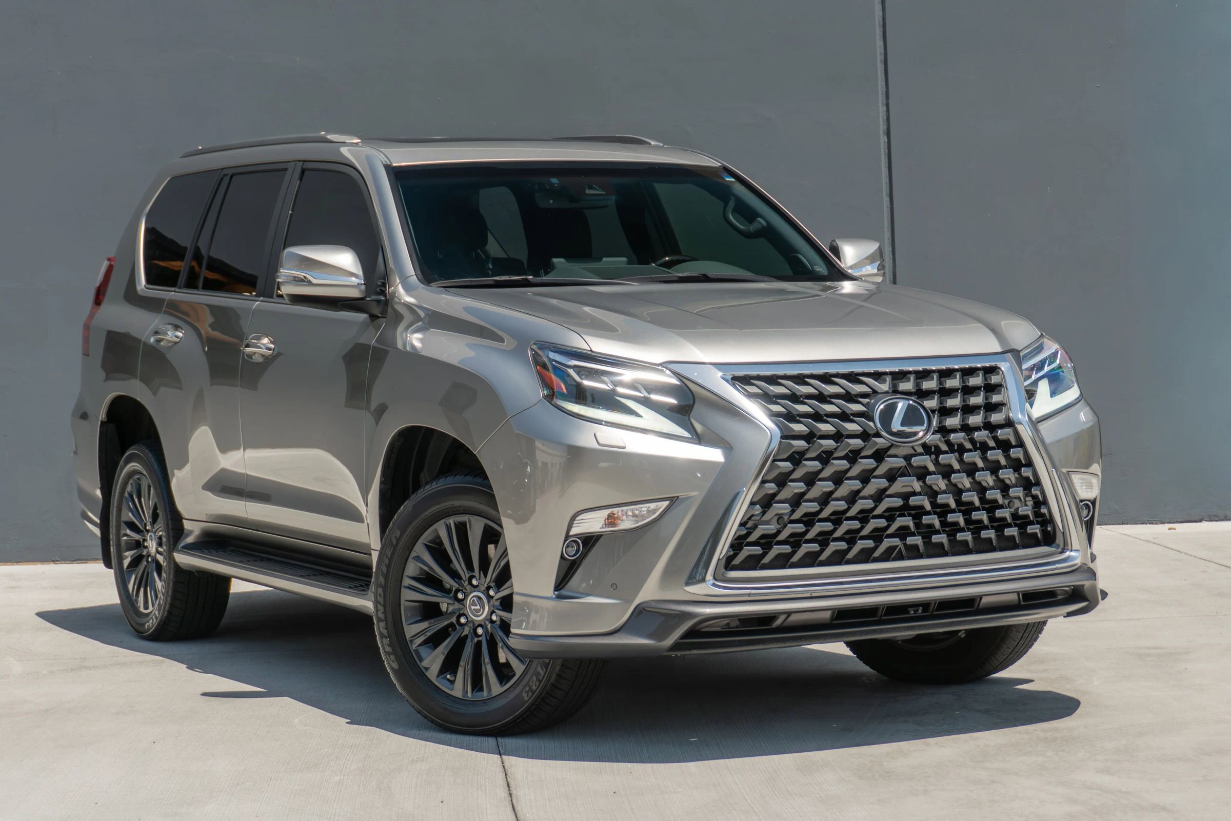 Used 2022 Lexus GX 460 Premium w/ Accessory Package AWD/4WD image 8