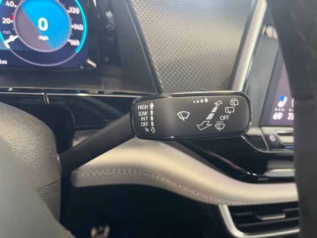 New 2025 Volkswagen Atlas Cross Sport SEL Premium R-Line image 37