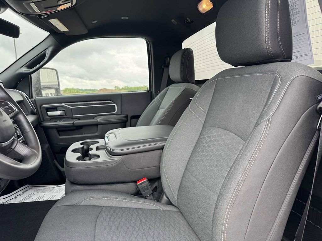 Used 2025 RAM 2500 Big Horn w/ Cold Weather Group image 17