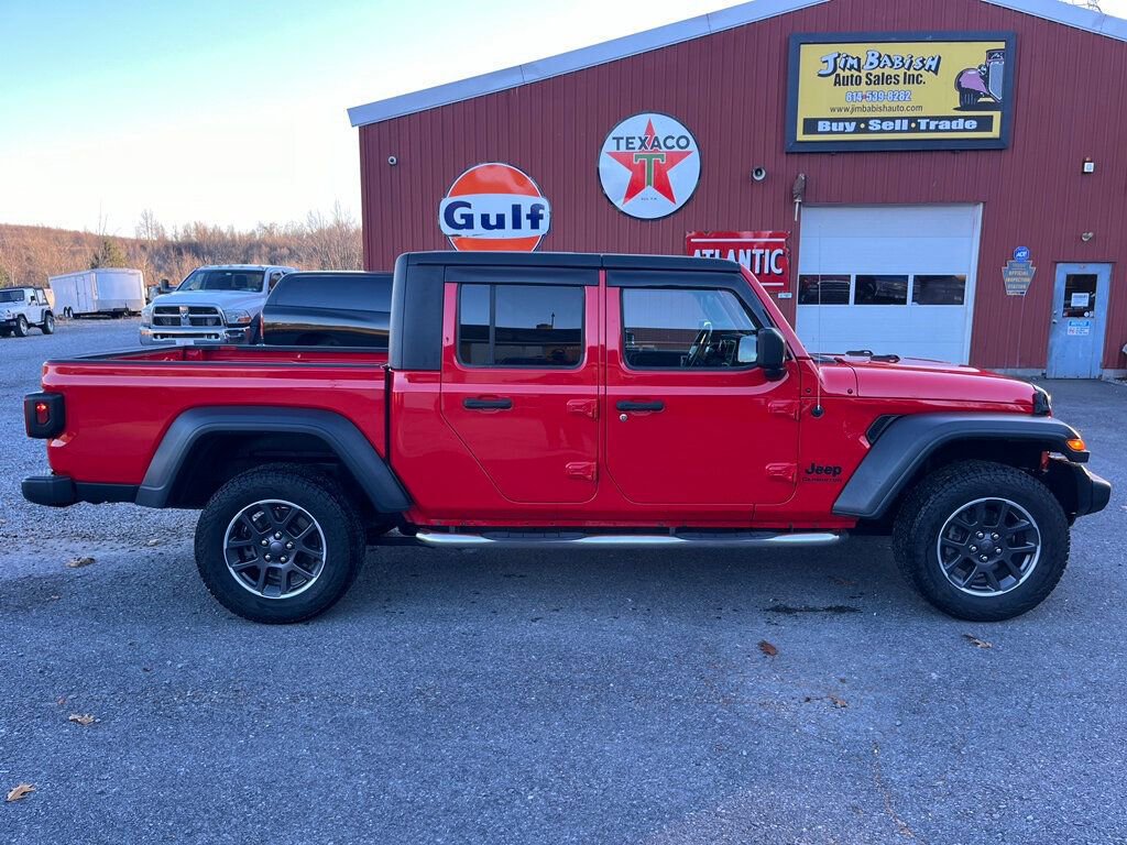 Used 2020 Jeep Gladiator Sport w/ Quick Order Package 24S image 2