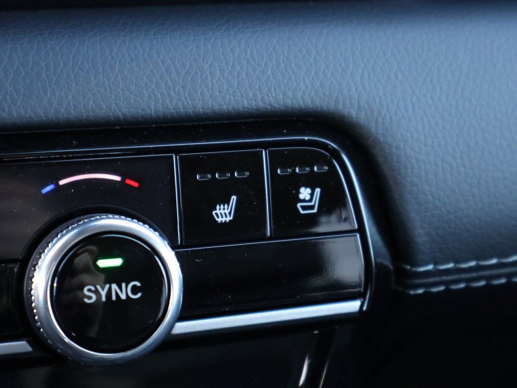 Certified 2025 Honda Pilot Elite image 24