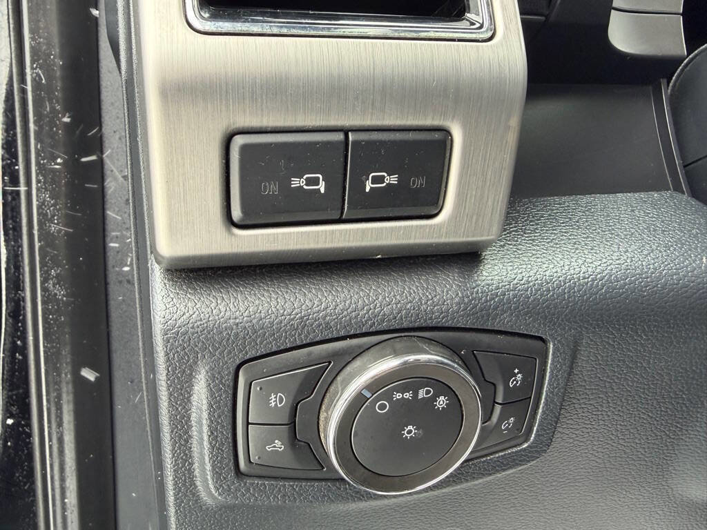 Used 2022 Ford F450 Platinum w/ FX4 Off-Road Package image 18