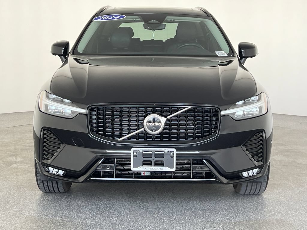 Used 2024 Volvo XC60 B5 Plus AWD/4WD image 10