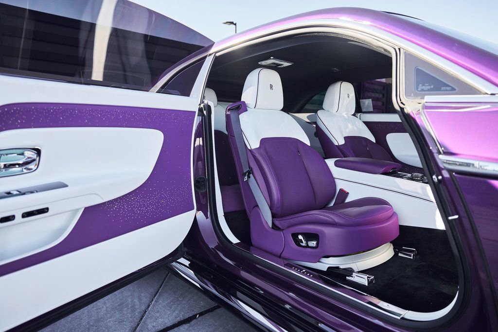 Used 2024 Rolls-Royce Spectre w/ Spectre Launch Package image 17