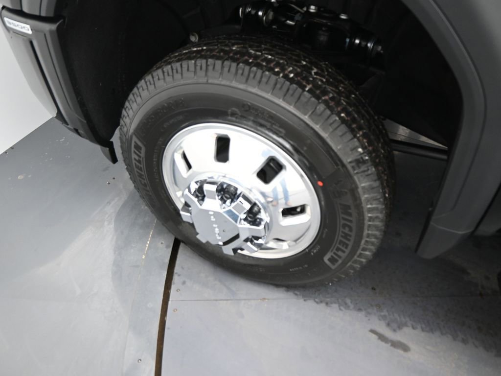 New 2026 GMC Sierra 3500 Denali w/ Denali Reserve Package image 8