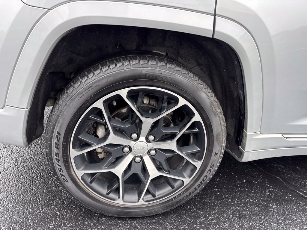 Used 2022 Jeep Grand Cherokee Summit AWD/4WD image 11