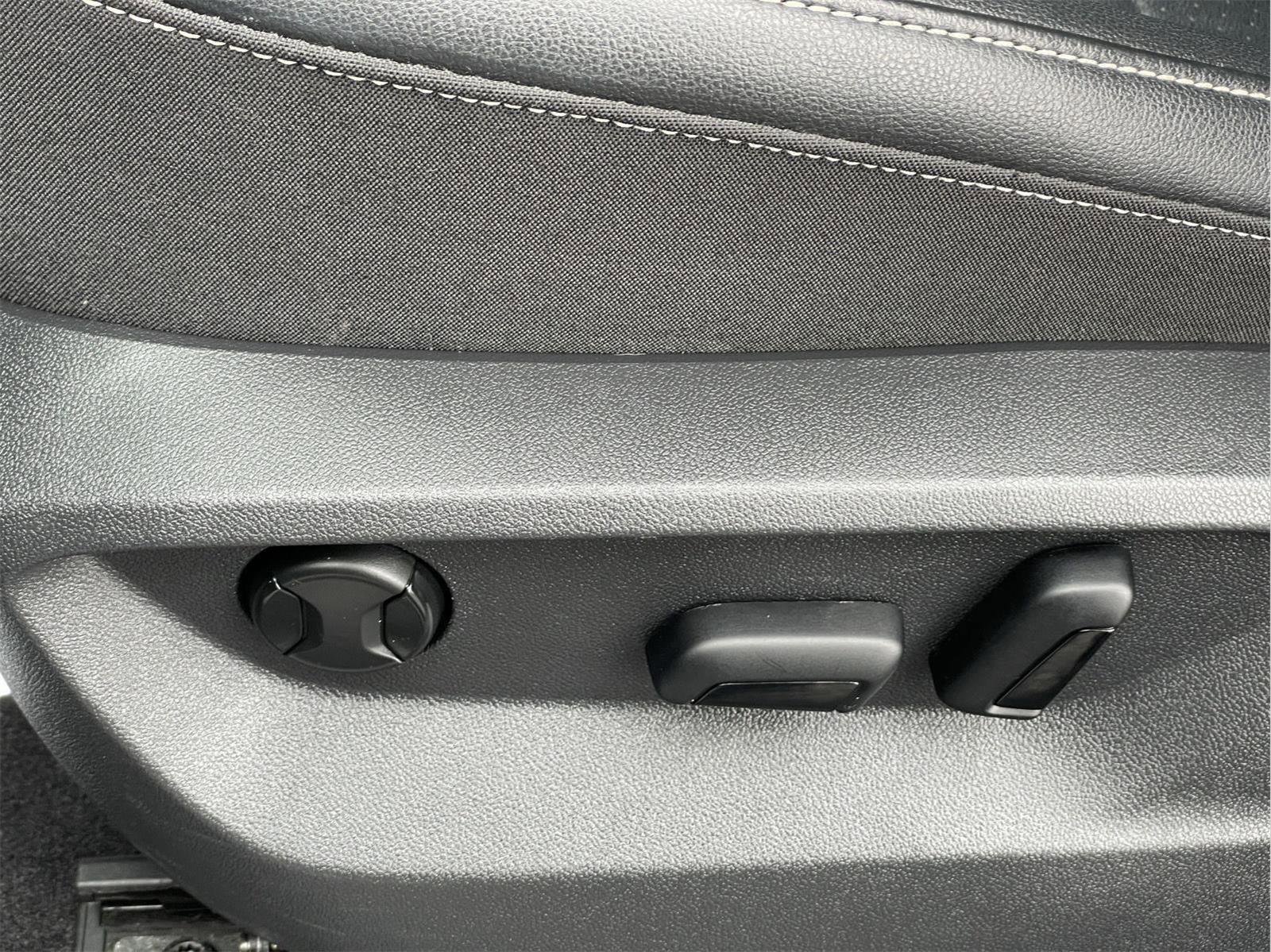 Used 2022 Volkswagen Atlas SE image 26