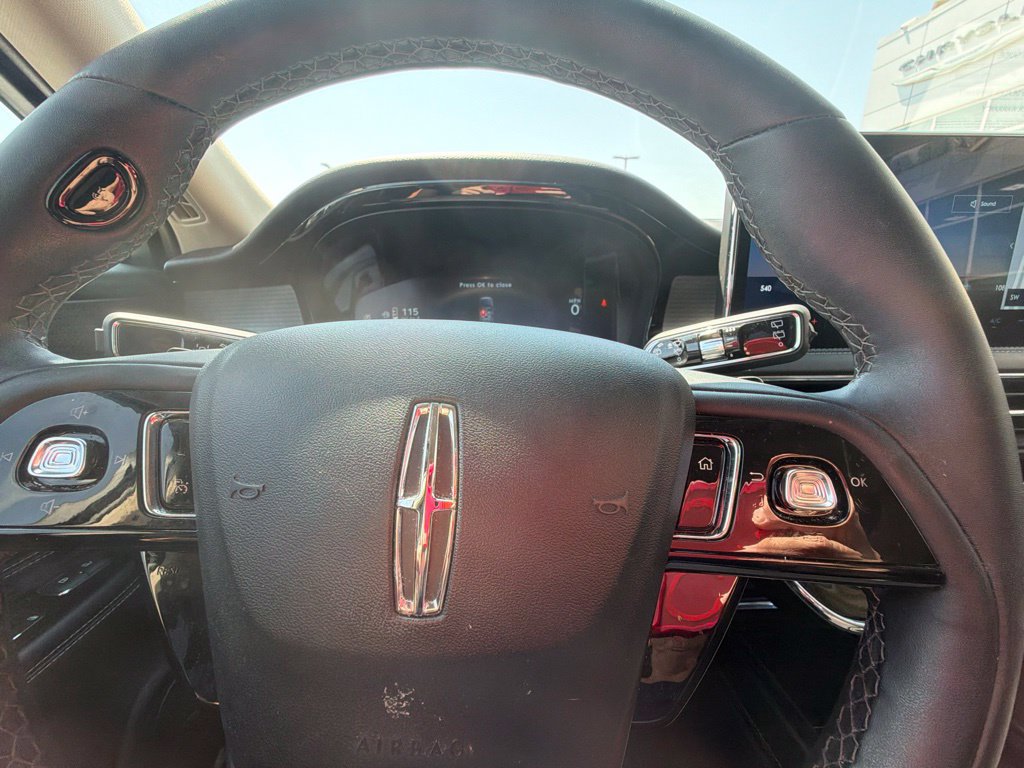 Used 2025 Lincoln Corsair FWD image 9