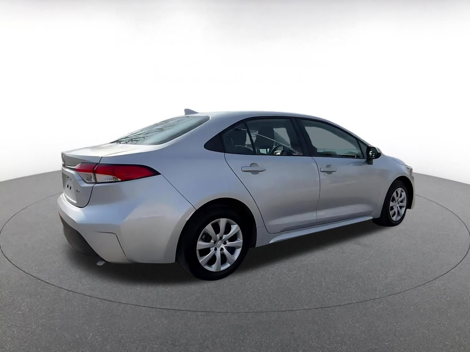 Used 2025 Toyota Corolla LE image 15