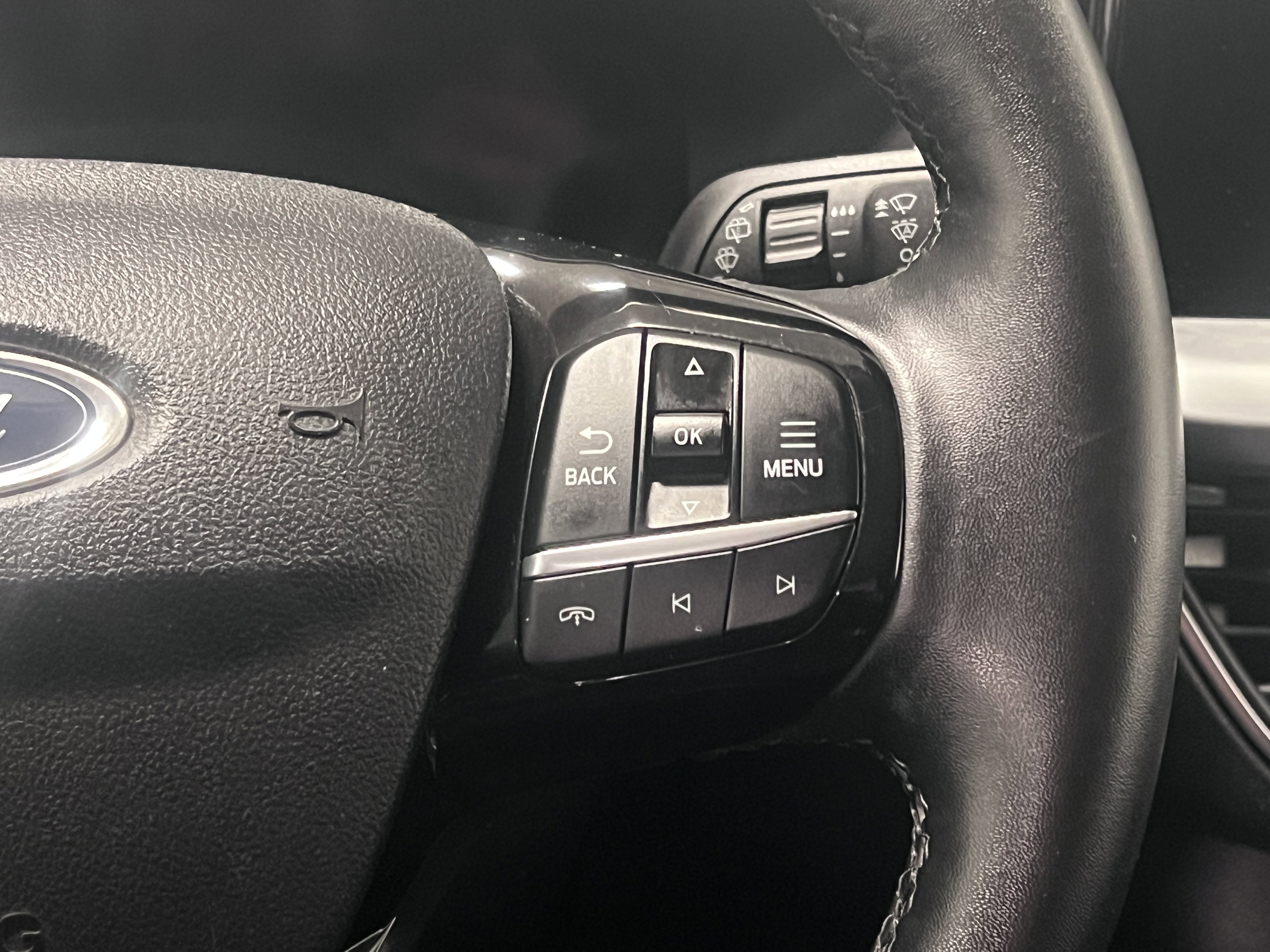 Used 2024 Ford Escape Platinum image 19