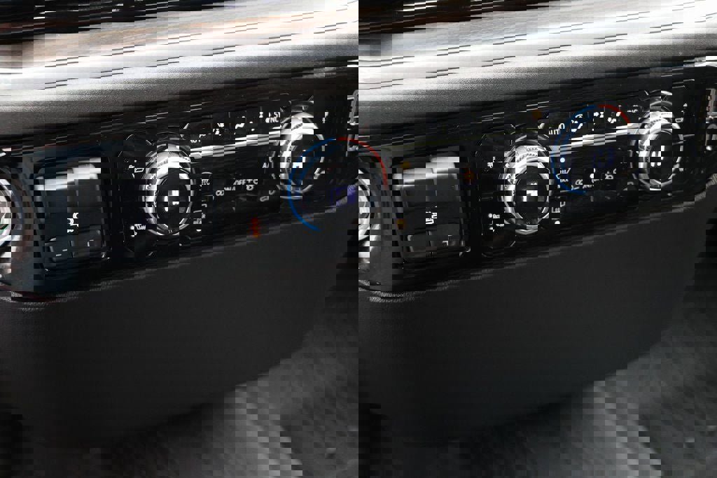 Used 2023 GMC Sierra 1500 SLT w/ X31 Off-Road Package image 20