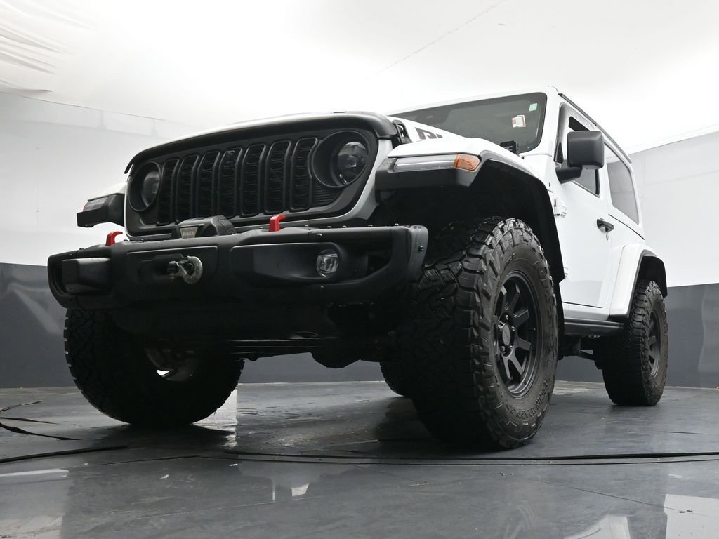Used 2024 Jeep Wrangler Rubicon AWD/4WD image 32