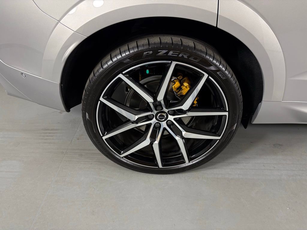 Used 2025 Volvo XC60 T8 Polestar image 11