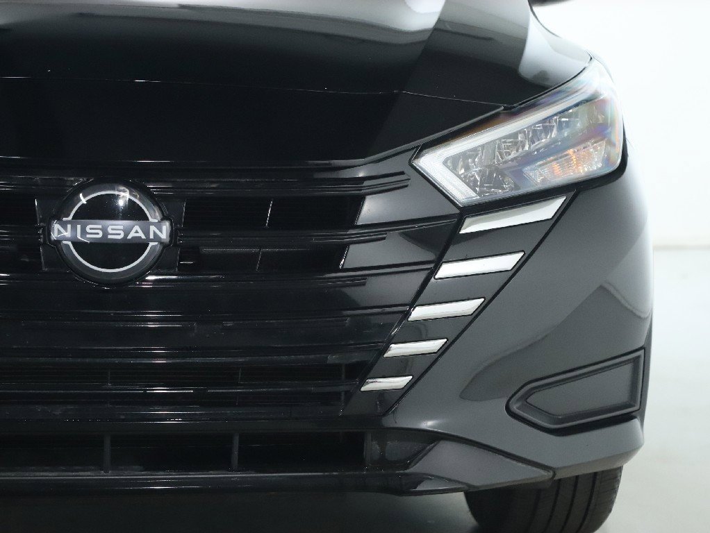 Certified 2025 Nissan Versa SV image 8