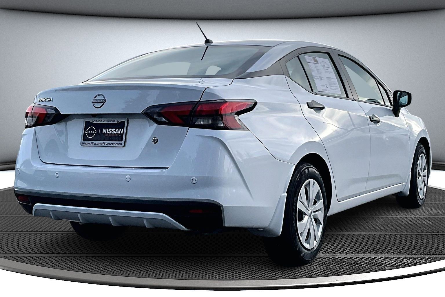 Used 2025 Nissan Versa S w/ Trunk Package image 6