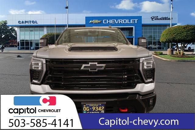 Used 2025 Chevrolet Silverado 3500 LT w/ Trail Boss Package image 7