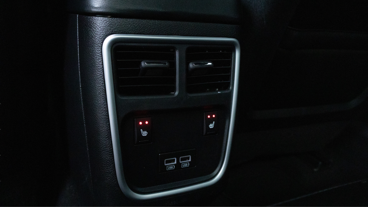 Used 2021 Dodge Charger SXT w/ Leather Interior Group RWD image 27