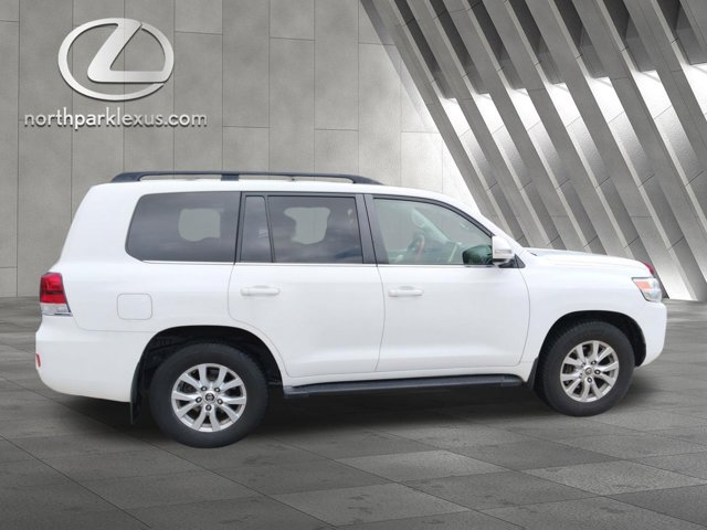 Used 2016 Toyota Land Cruiser AWD/4WD image 4