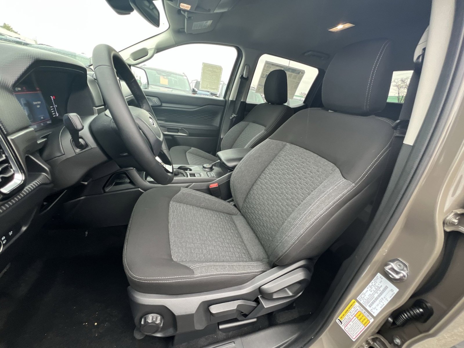 New 2025 Ford Ranger XLT w/ FX4 Off-Road Package image 13