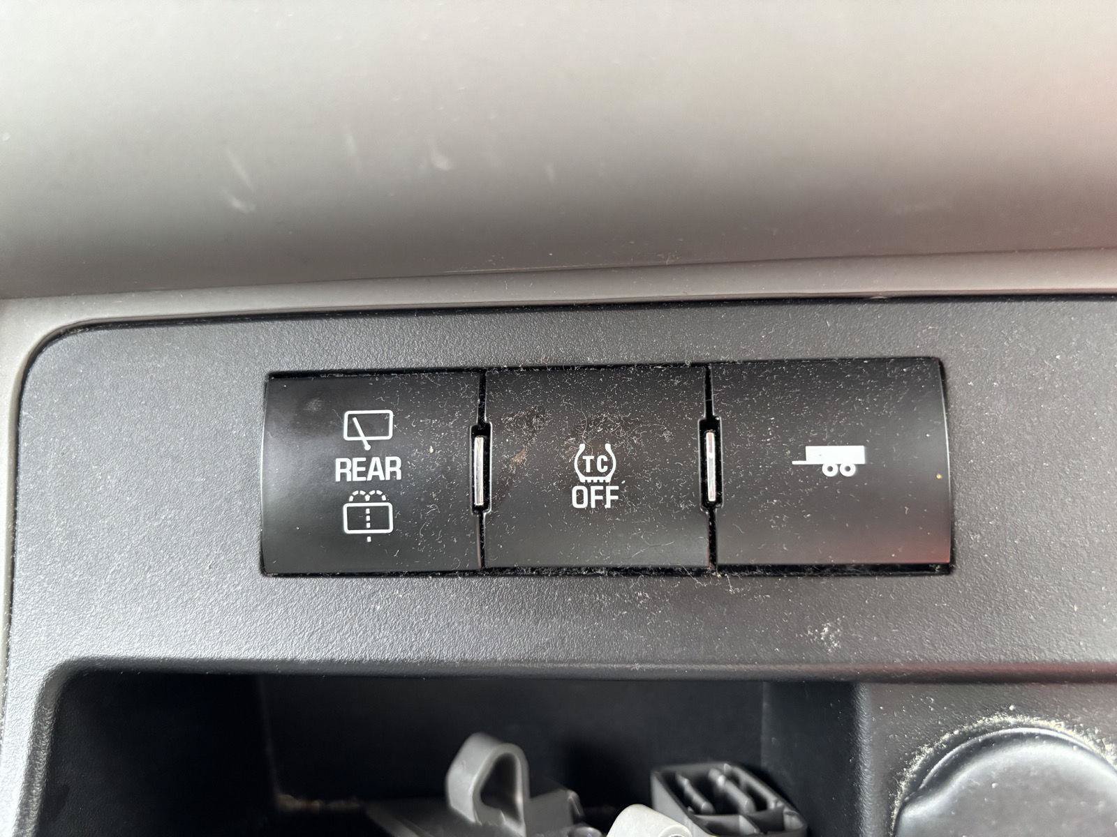 Used 2014 Chevrolet Traverse LS FWD image 29