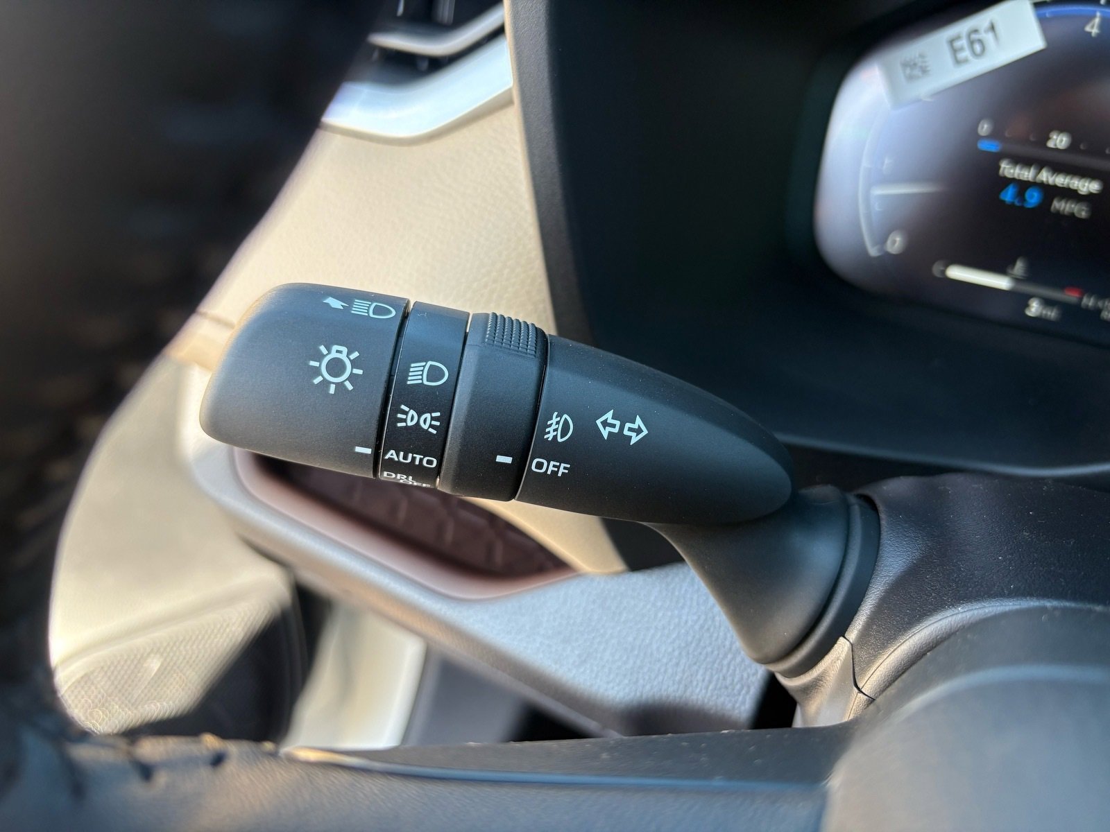 New 2025 Toyota RAV4 Limited w/ Advanced Technology Package image 21