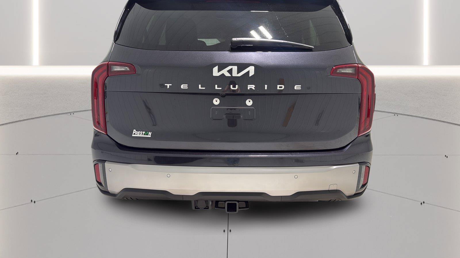 Used 2025 Kia Telluride LX FWD image 33