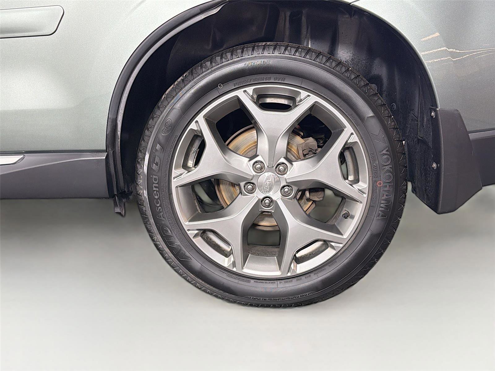 Used 2016 Subaru Forester 2.5i Touring w/ Eyesight & Navigation System image 32