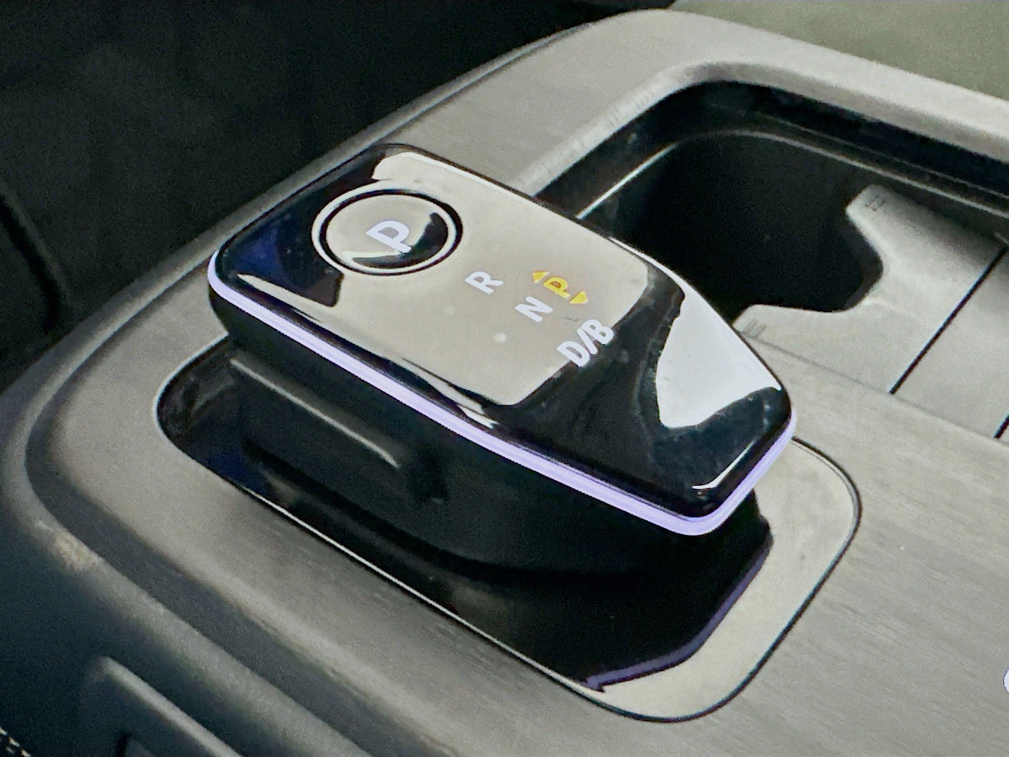 Used 2023 Nissan Ariya FWD image 25