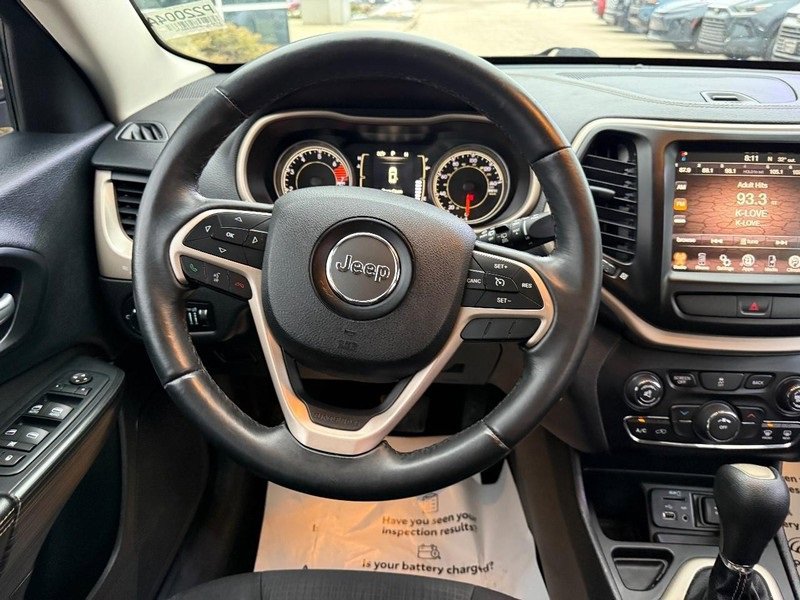 Used 2016 Jeep Cherokee Latitude image 14