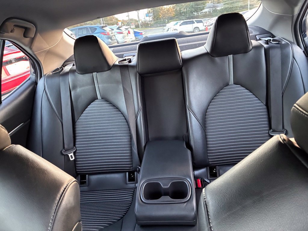Used 2019 Toyota Camry SE FWD image 17