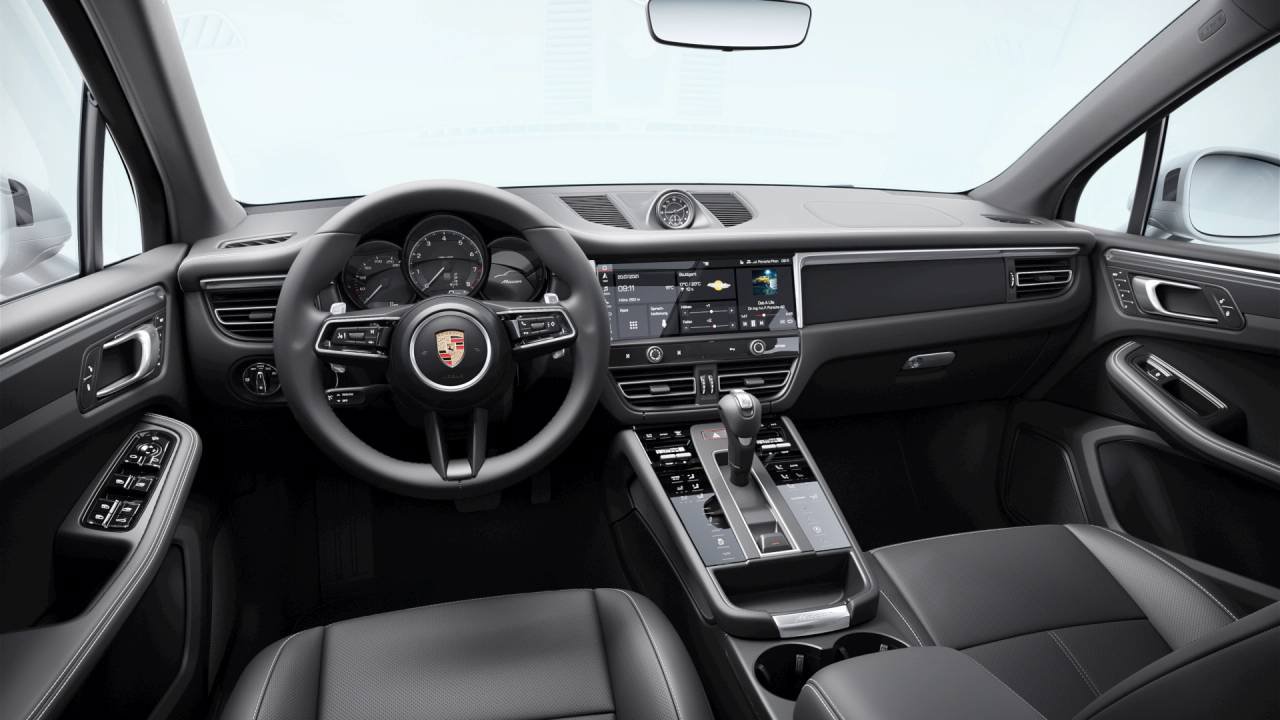 Used 2026 Porsche Macan AWD/4WD image 9