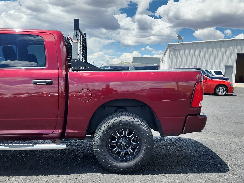 Used 2018 RAM 1500 Express AWD/4WD image 9