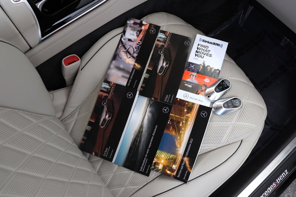 Used 2022 Mercedes-Benz S 580 4MATIC Sedan w/ Warmth & Comfort Package image 98