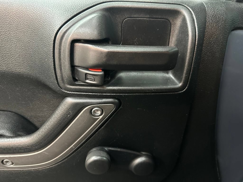 Used 2018 Jeep Wrangler Unlimited Sport AWD/4WD image 19