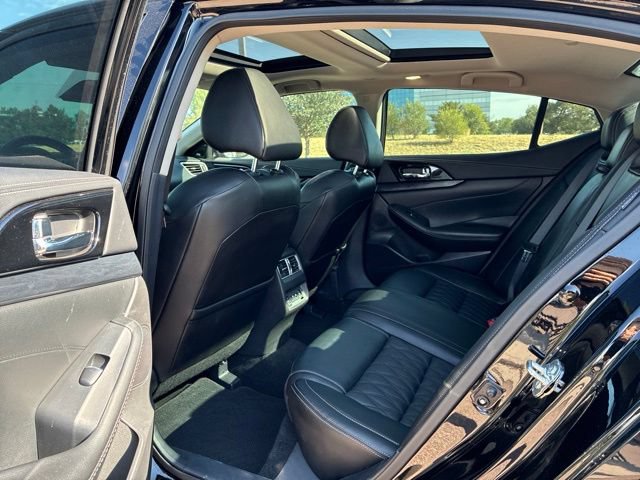 Used 2023 Nissan Maxima Platinum w/ Sport Mat Group FWD image 23