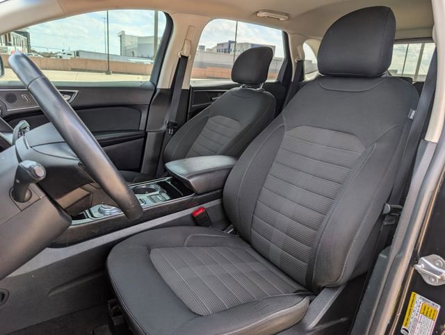 Used 2019 Ford Edge SEL image 22