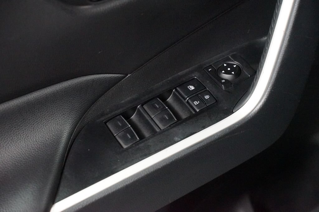 Certified 2025 Toyota RAV4 XLE FWD image 31