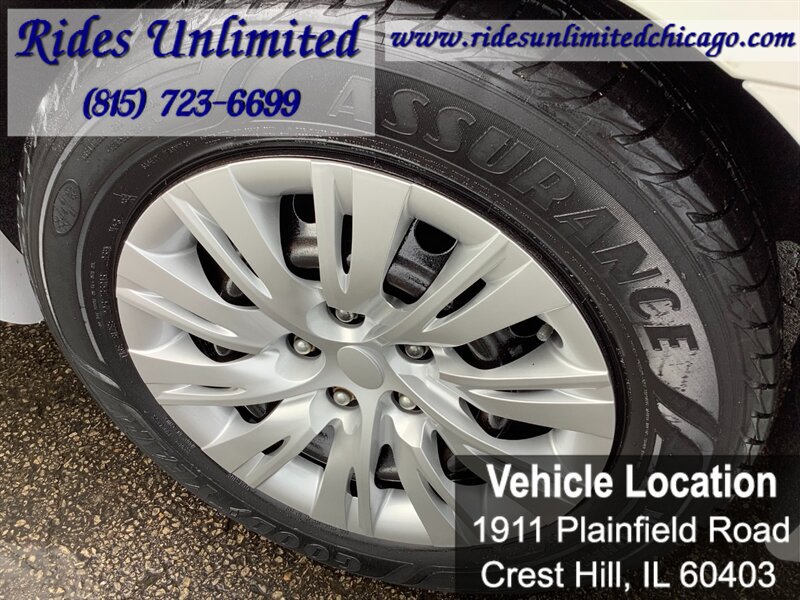 Used 2012 Toyota Camry LE FWD image 40