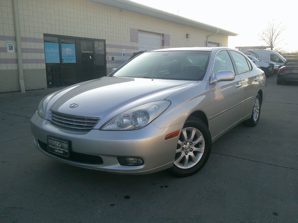 Used 2004 Lexus ES 330 image 1