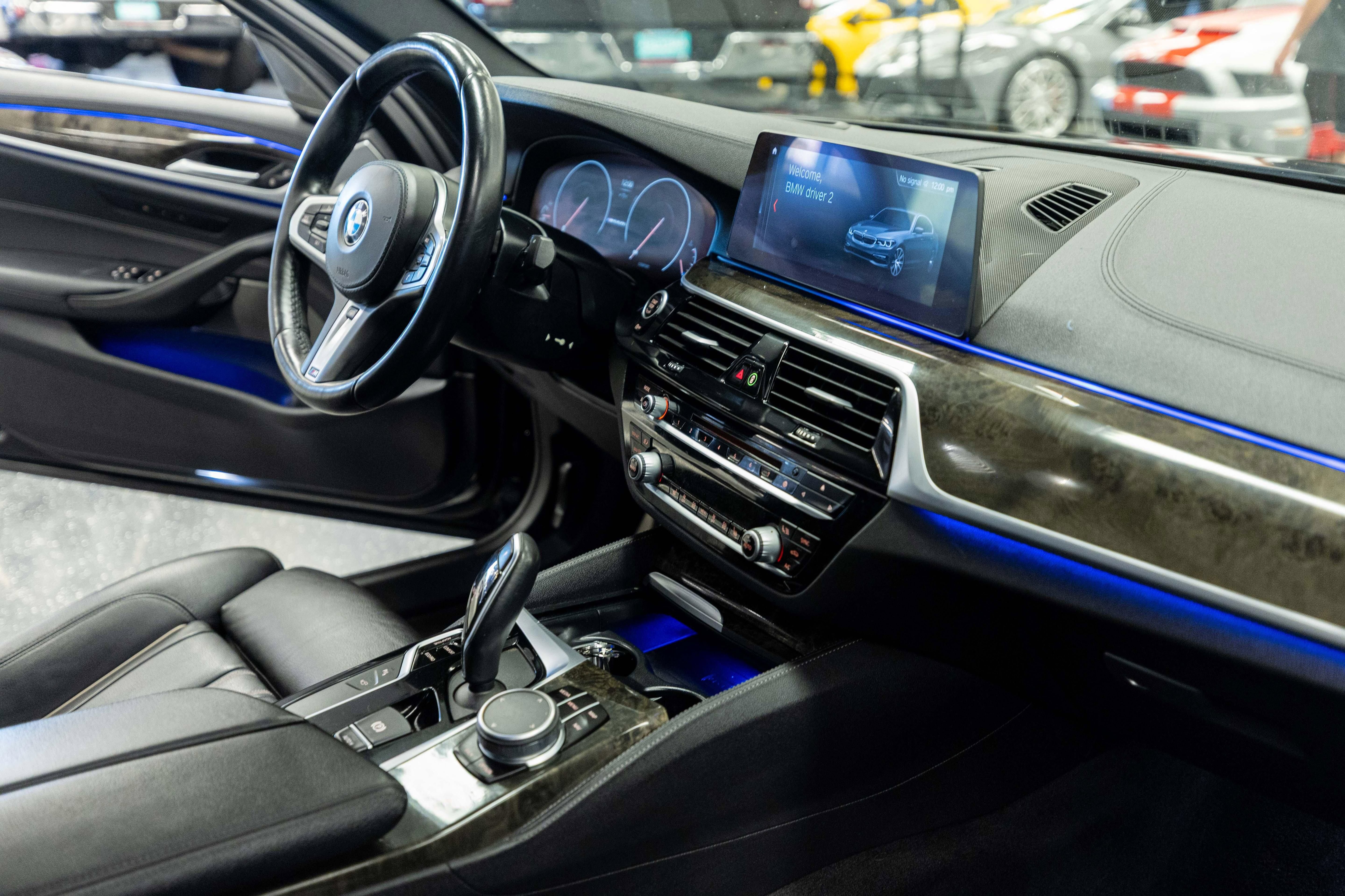 Used 2019 BMW M550i xDrive AWD/4WD image 13