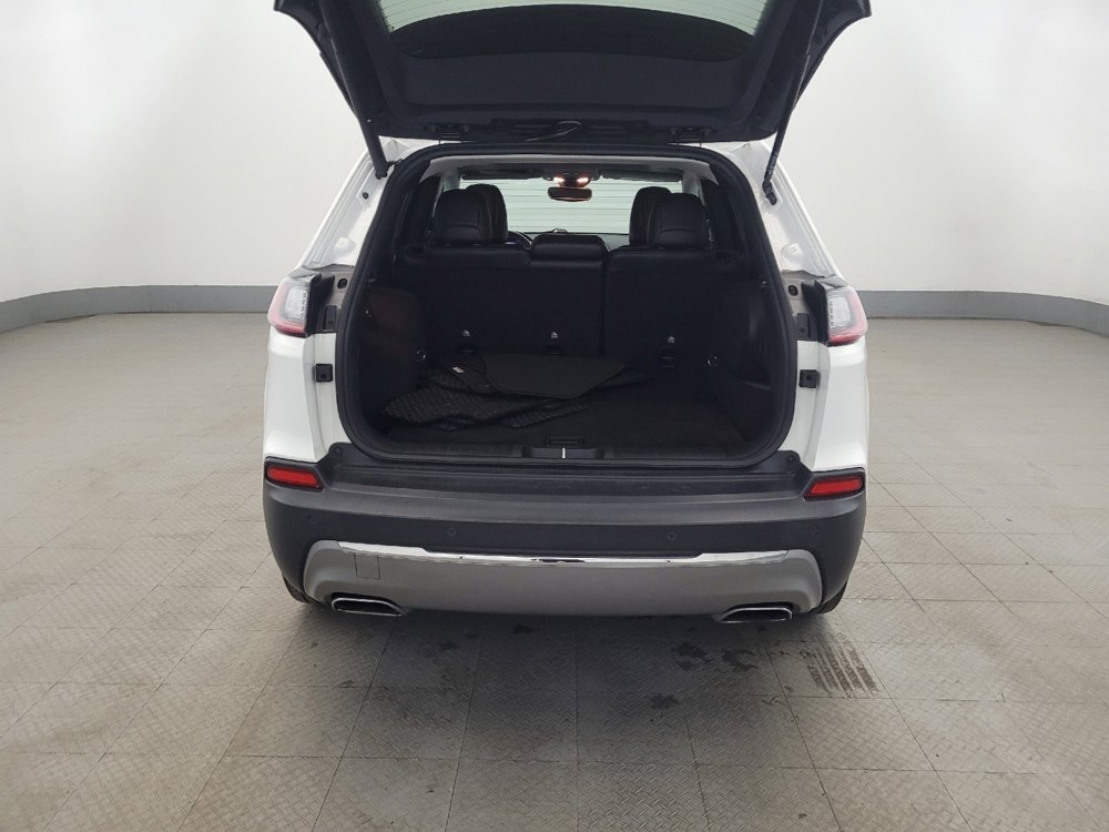 Used 2021 Jeep Cherokee Limited w/ Elite Package AWD/4WD image 29