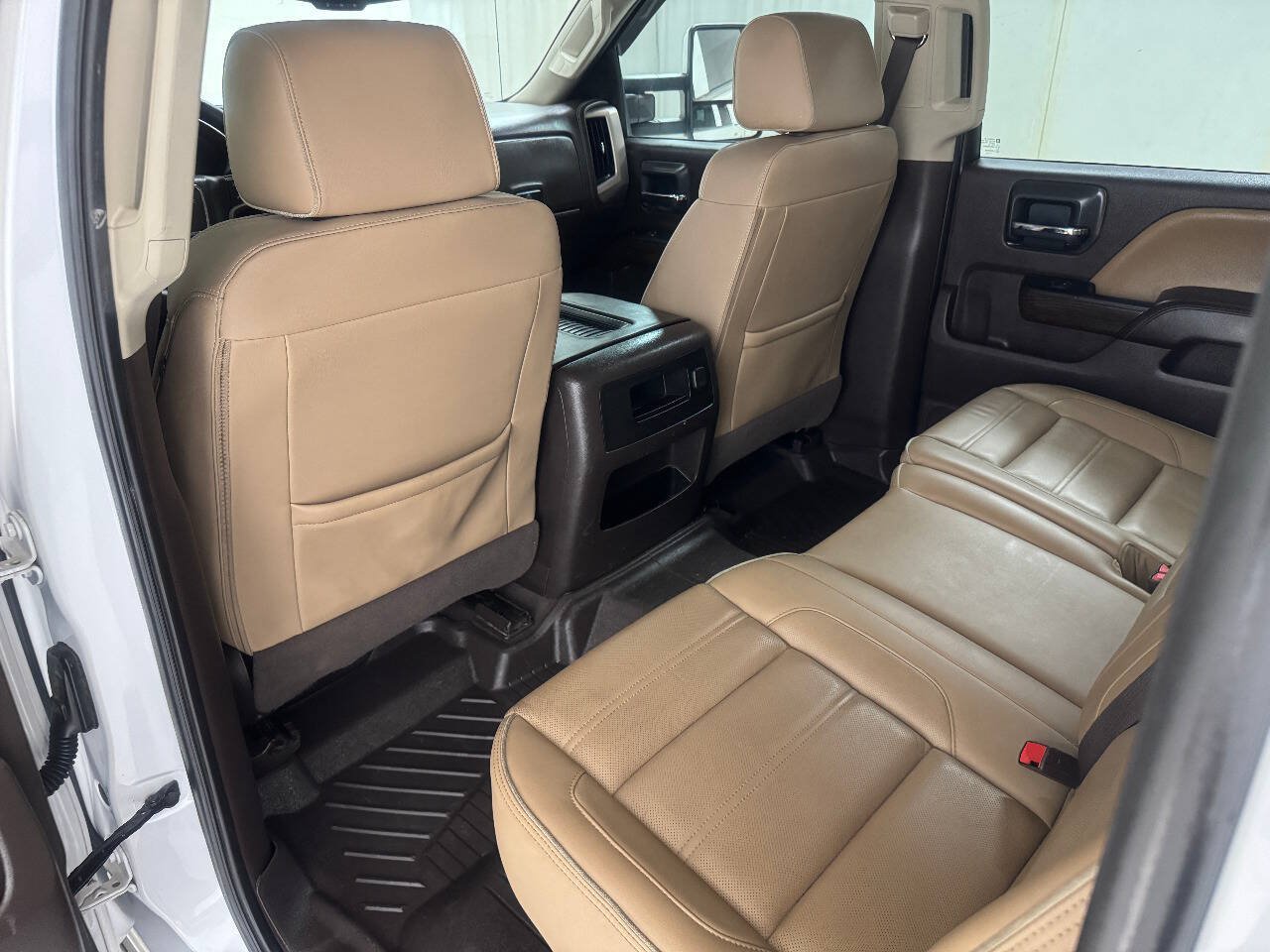 Used 2018 GMC Sierra 3500 Denali w/ Duramax Plus Package AWD/4WD image 45