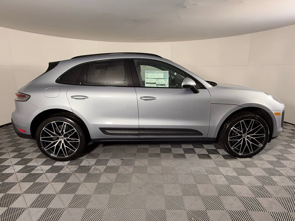 New 2026 Porsche Macan image 8