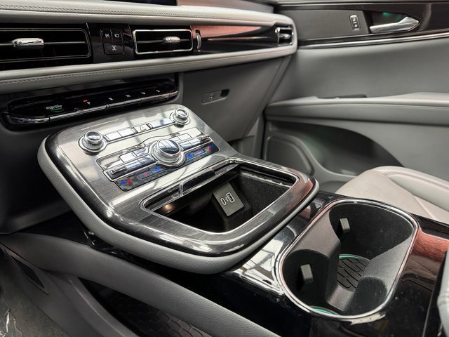 Used 2022 Lincoln Nautilus Reserve image 19